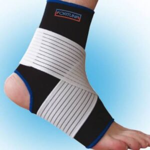 Fortuna Neoprene Ankle Support With Heel Lock - Medium